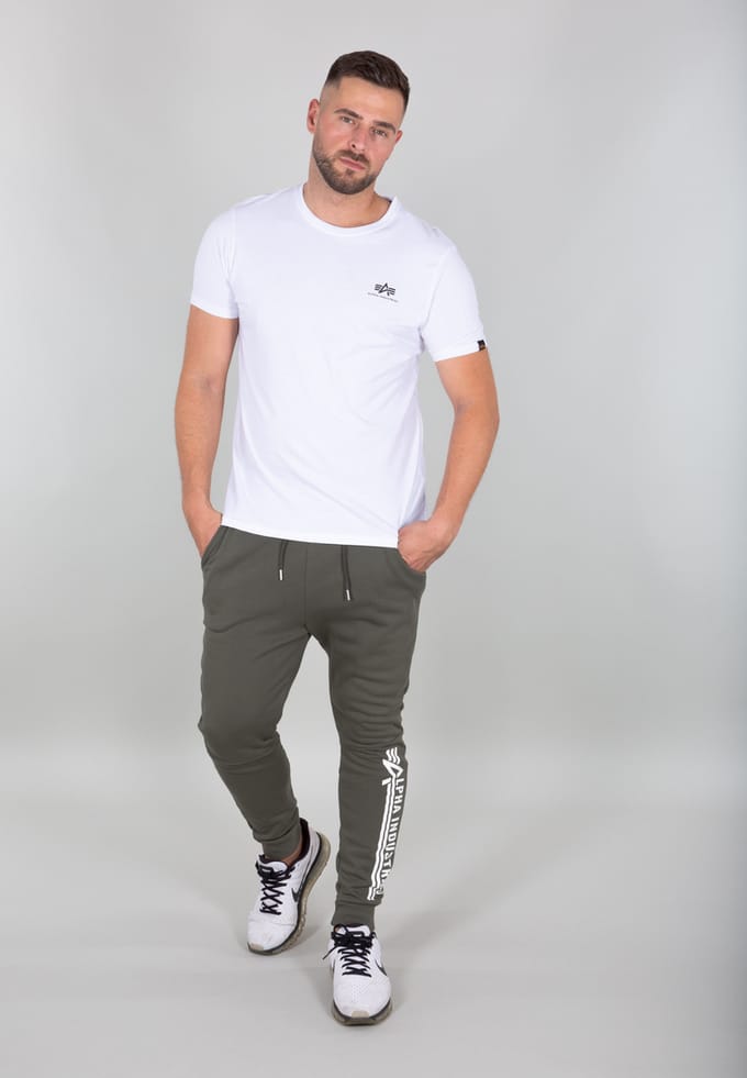 Jogging Alpha Industries
