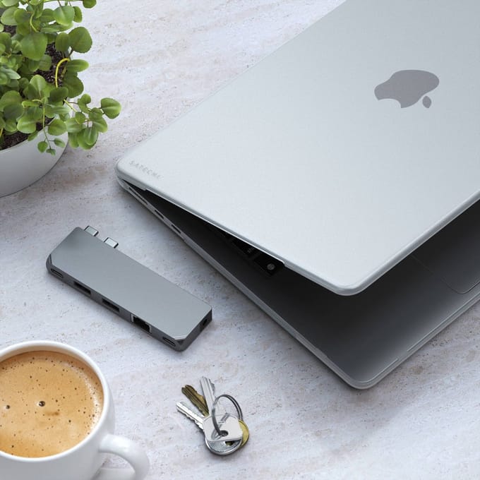 Satechi Eco Hardshell laptop hoes - geschikt voor MacBook Air M2 - Transparant