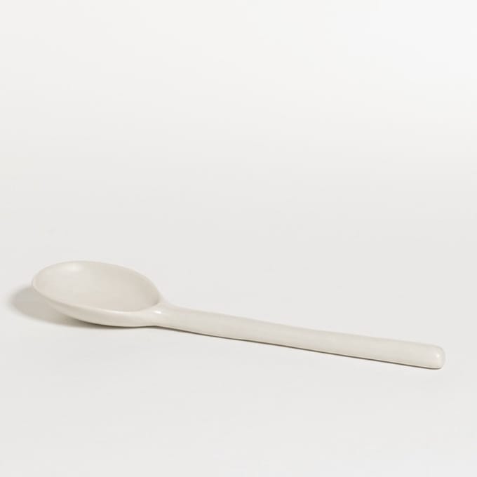 The Table atelier - opscheplepel - 25 cm - keramiek - handgemaakt - creme