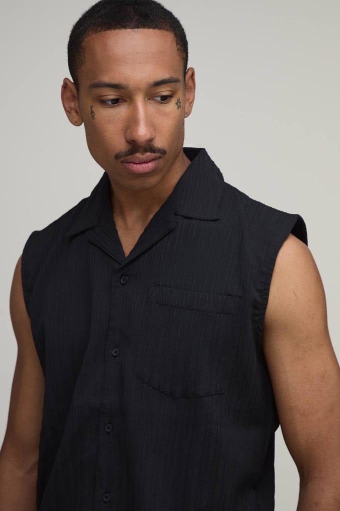 Gestructureerde Geplooide Regular Fit Mouwloze Shirt & Short Set | Black | Size Medium