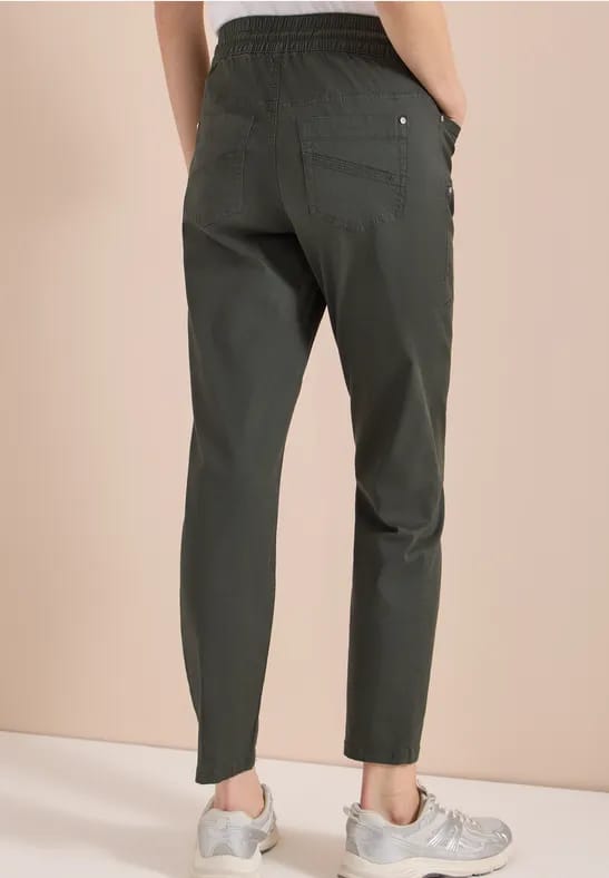 Mid Waist Slim Legs broek in een gewassen look
