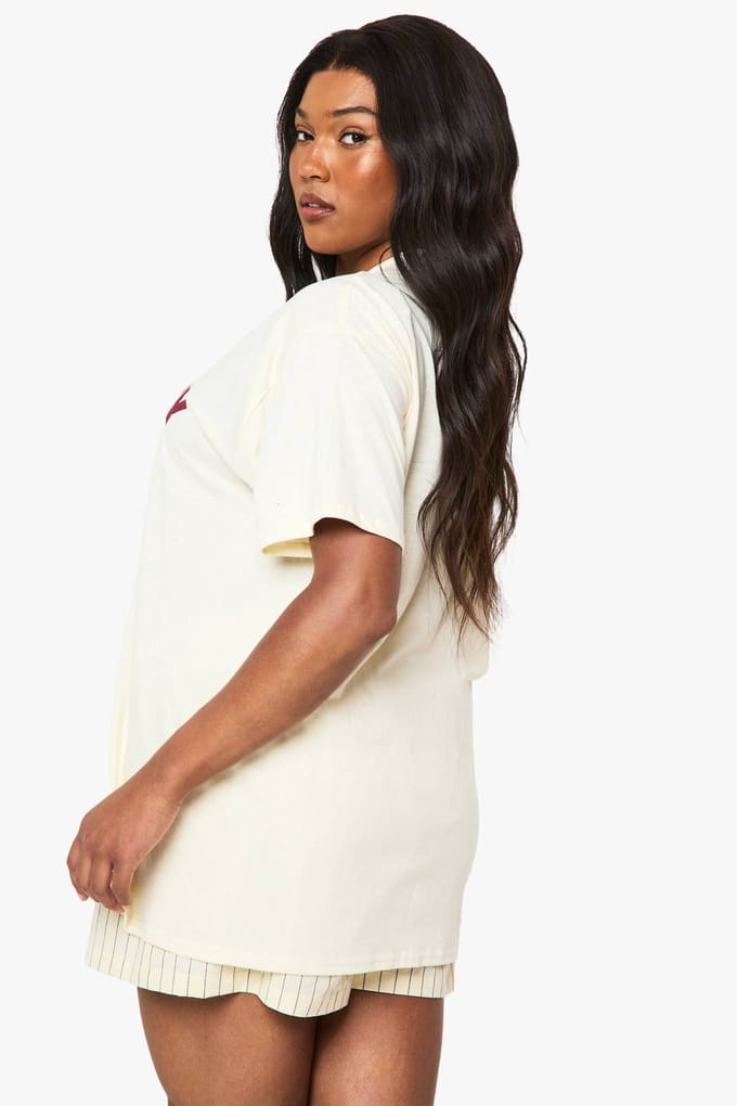 boohoo Dames Plus Blueberry Oversized Bedrukt T-shirt | Ecru | Maat: 46