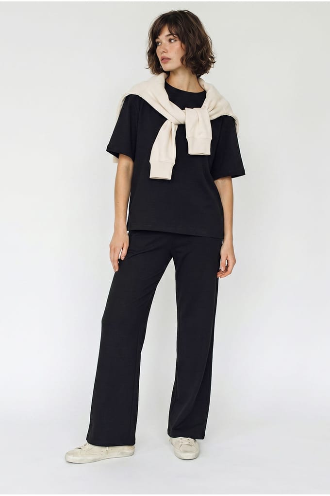Twee-delige T-shirt en wijde broek set