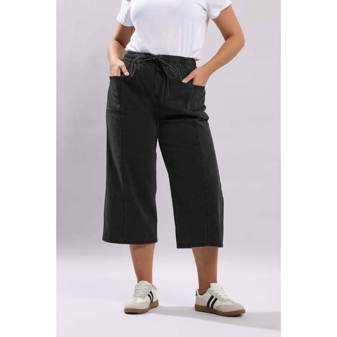 Yours Zwarte Gewassen Cropped Denim Broek Size 56