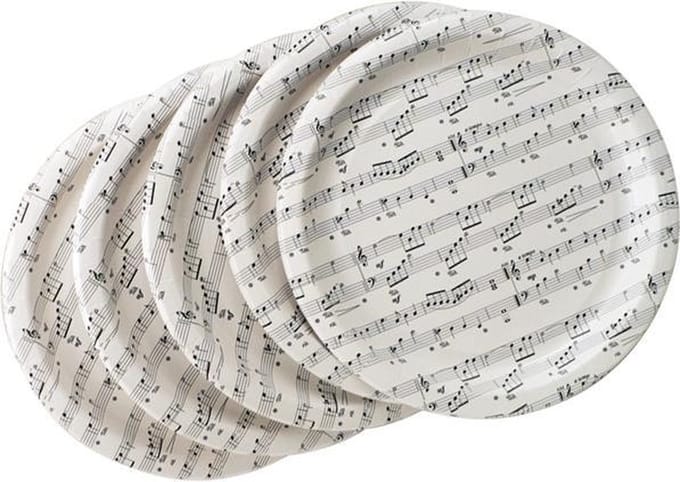 Papieren borden met bladmuziek