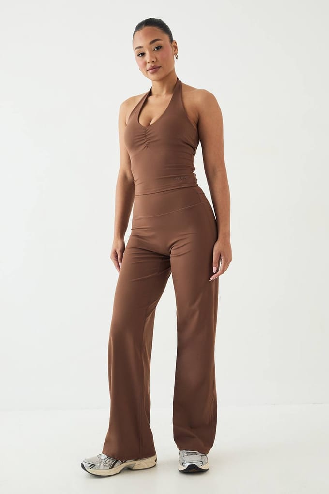 Dames Dsgn Studio Ultra Sculpt Gerimpelde Voorkant Cut-out Gewatteerde Haltertop | Mokka | Maat: XL