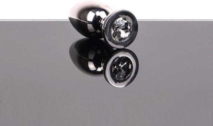 Kiotos - Lichtgewicht Buttplug Metaal Met Wit Kristal - Medium