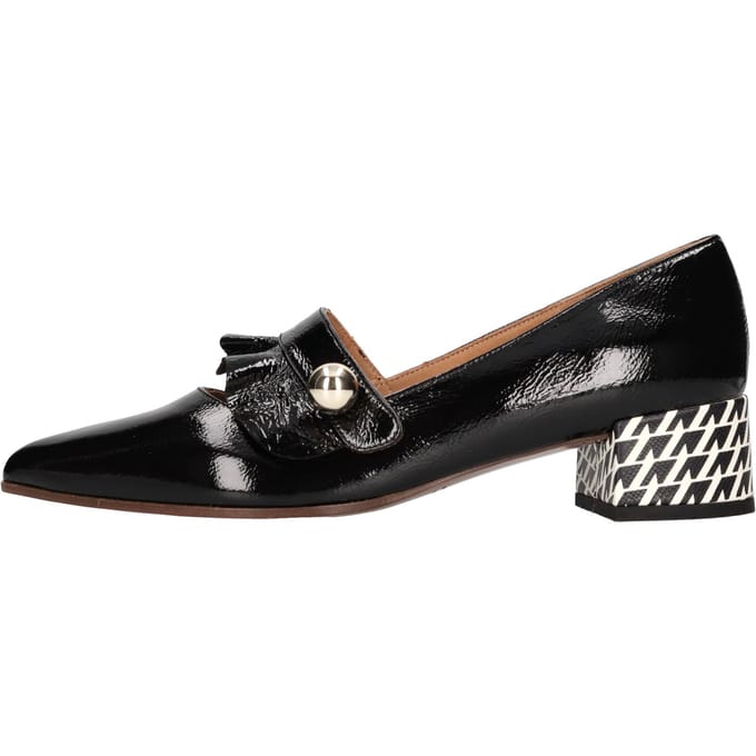 Chie Mihara Lage schoenen zwart