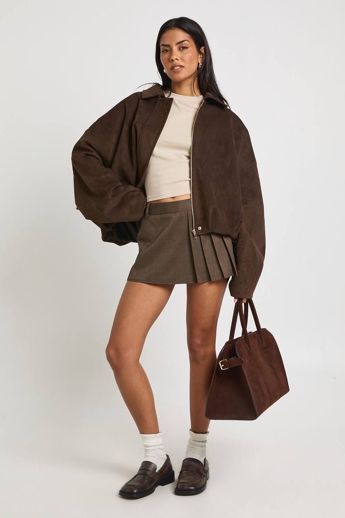 boohoo Dames Geplooide Zijrok-Short | Chocolate | Maat: 10