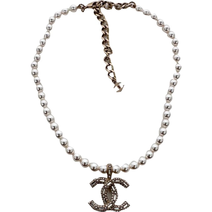 Chanel CC versierde parelketting met gouden strass-steentjes