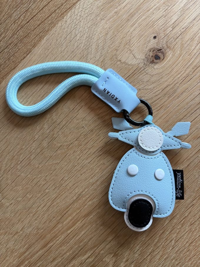 Vespa Sleutelhanger – Blauwe Scooter Sleutelhanger van Kunstleer met Polslus