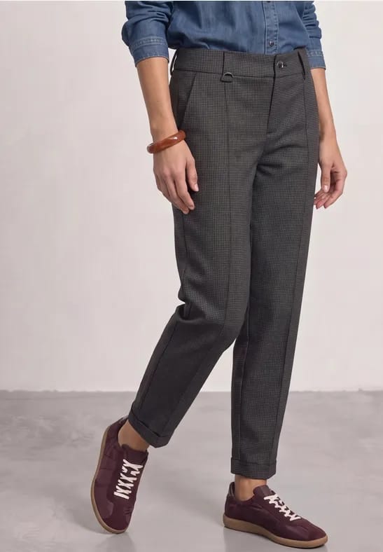 Mid Waist Tapered Leg Chino – Casual Fit