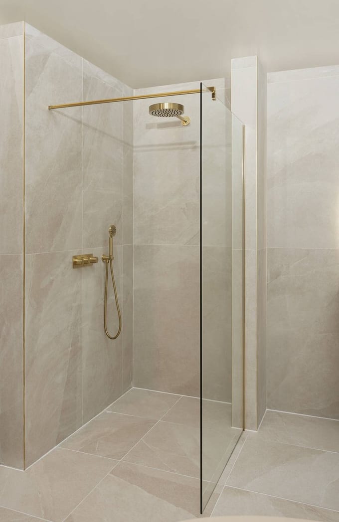 Ben Vivid Douchewand - 120x200 cm - Geborsteld Messing Helder Glas - Inloopdouche