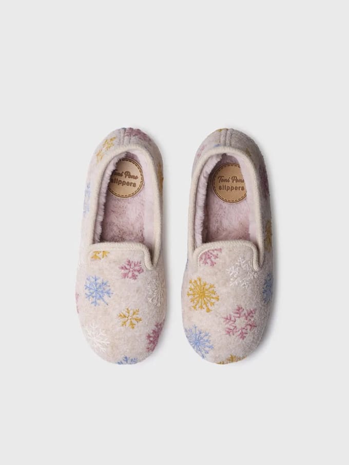 Damesslippers met geborduurde details | CARME-CP
