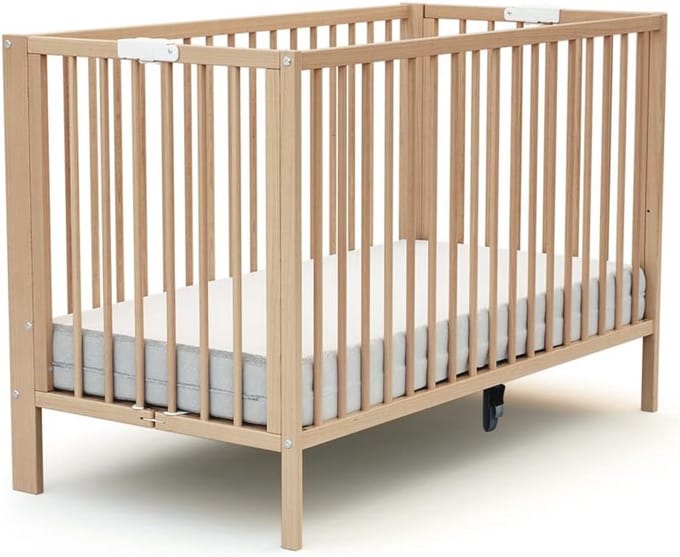 Opklapbaar babybed 60x120 cm van Beukenhout - Duurzaam en Ruimtebesparend