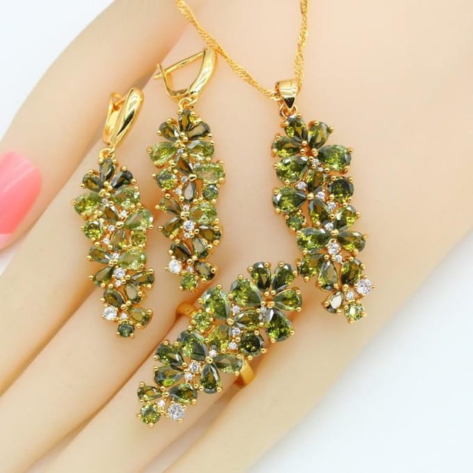 Boucles d'oreilles Olivine Zircone Cubique Pendentif Collier Bague Ensemble 7#