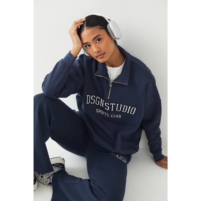 Dames DSGN Studio Applique Oversized Half Zip Sweatshirt | Marineblauw | Maat: Medium