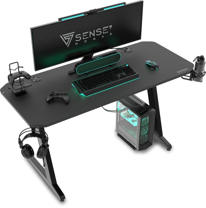 SENSE7 Nomad Classic - Gaming Bureau - 140x60 cm - Bekerhouder & Headsethaak - Computerbureau - Bureau - Kabelmanagement - Zwart