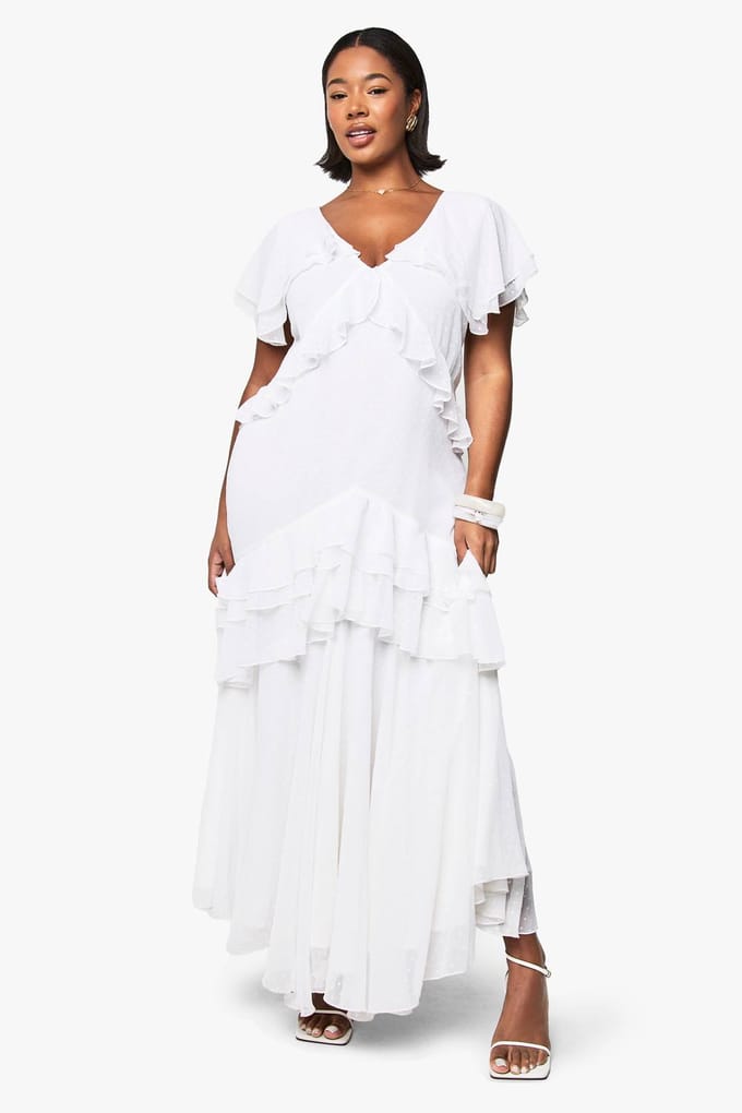 boohoo Dames Plus Dobby Chiffon Maxi-jurk met ruchesdetails | Ivory | Maat: 28