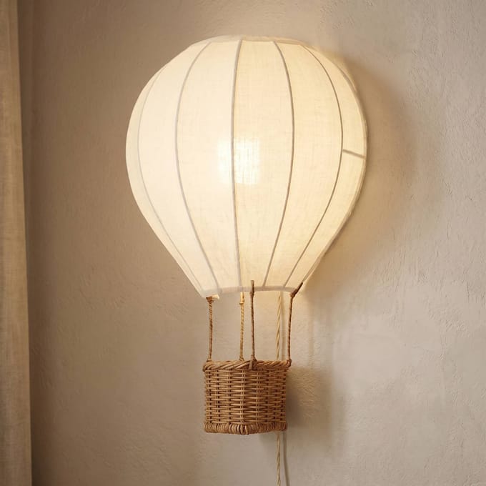 Lindby Aeris wandlamp voor kinderen, beige, 44 cm, textiel, E27