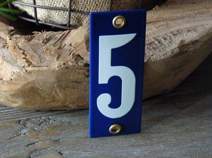 Emaille huisnummer 10x4 blauw/wit nr. 5