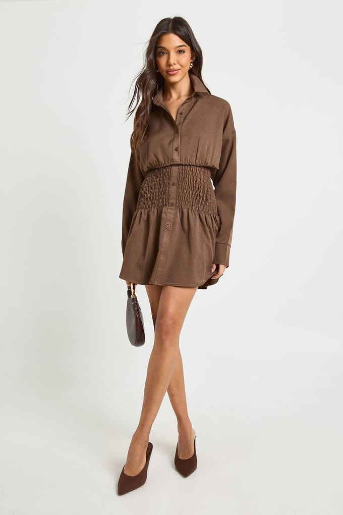 boohoo Dames Geraffelde taille overhemdjurk | Chocolate | Maat: 8