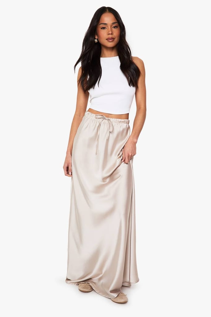 boohoo Dames Satijn Maxi Sliprok met Trekkoord | Champagne | Maat: 44