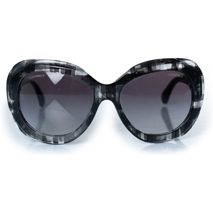 Chanel, Grijze oversized zonnebril