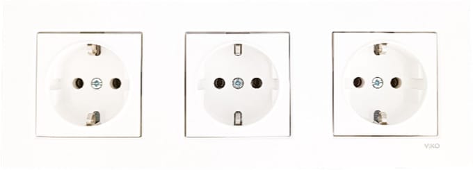Stopcontact Wandcontactdoos Inbouw-Panasonic Viko-Met randaarde-Wit-Compleet-Karre Serie