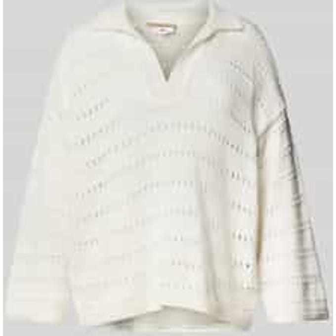Gebreide pullover met ajourpatroon