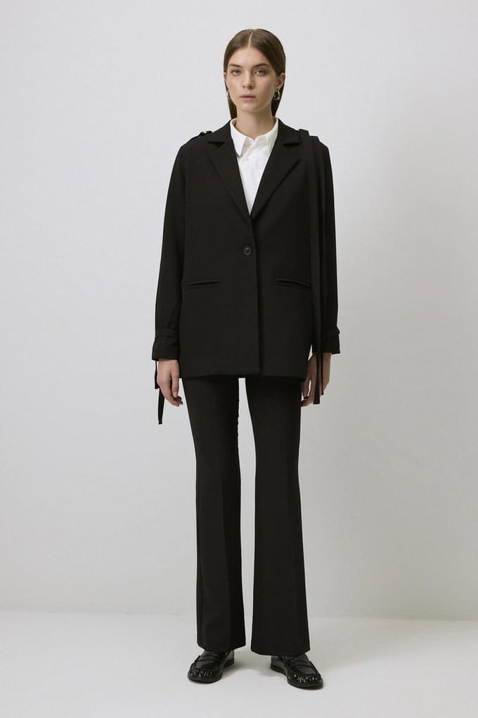 Touché Privé - Blazer met metalen accessoires - Zwart - Dames