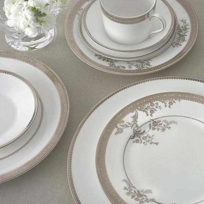 WEDGWOOD - Vera Wang Lace Gold - Fruitbordje 20cm