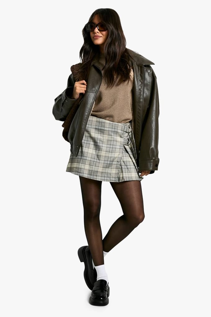 boohoo Dames Check geplooide mini rok met gesp sluiting | Bruin | Maat: Small
