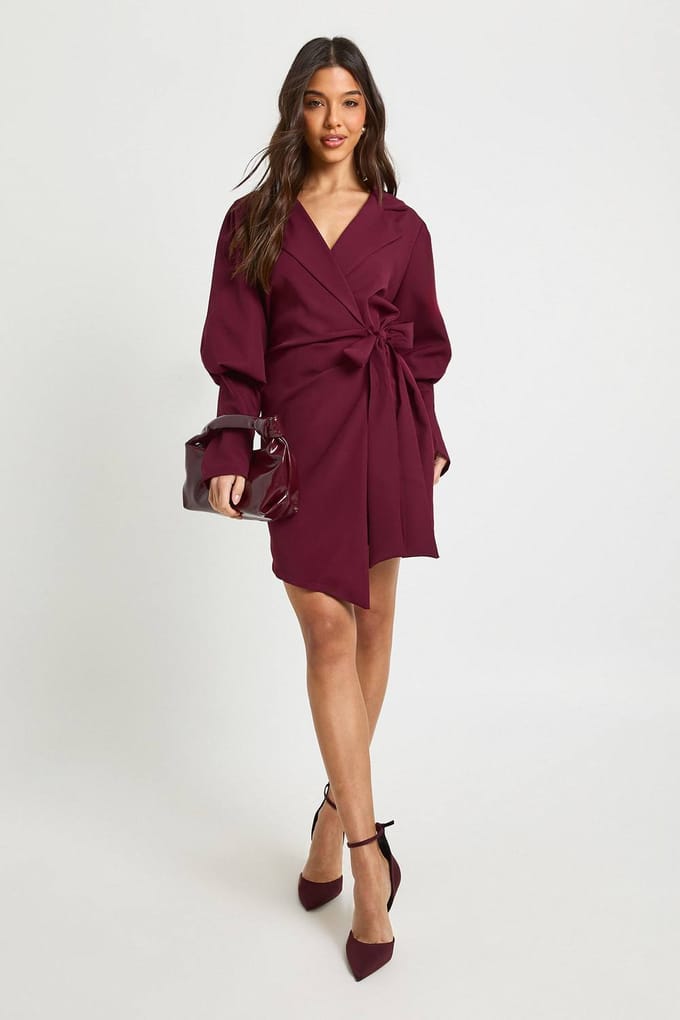 boohoo Dames Volume mouw strik taille blazer jurk | Merlot | Maat: 8