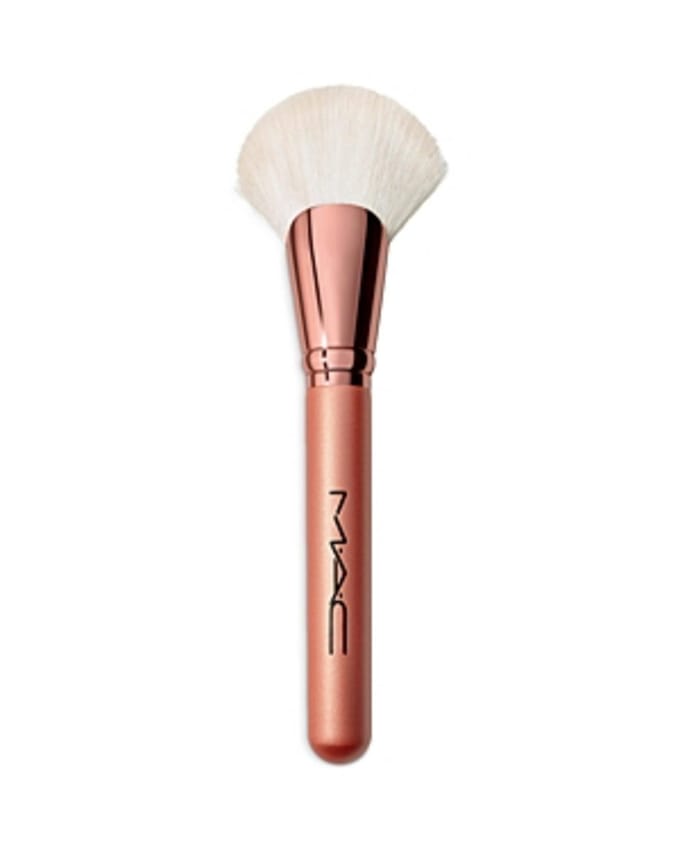 MAC, Pinceau éventail Bronze 143S, Pinceau bronzant, 143S