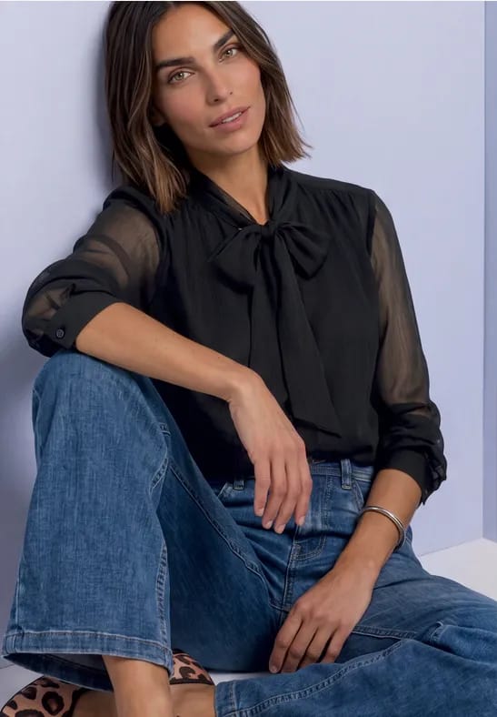 Chiffonblouse met lange mouwen en strikdetail