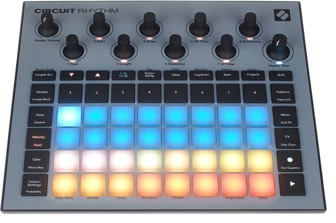 Novation Circuit Rhythm - Standalone Groovebox Sampler - 8 Sample Tracks - 32-Step Sequencer - Bluetooth - Batterij