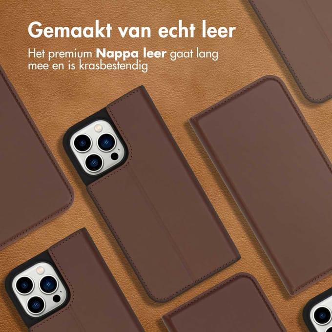 Accezz Hoesje - Geschikt voor Apple iPhone 14 Pro Max - Premium Leather Slim Bookcase - Bruin