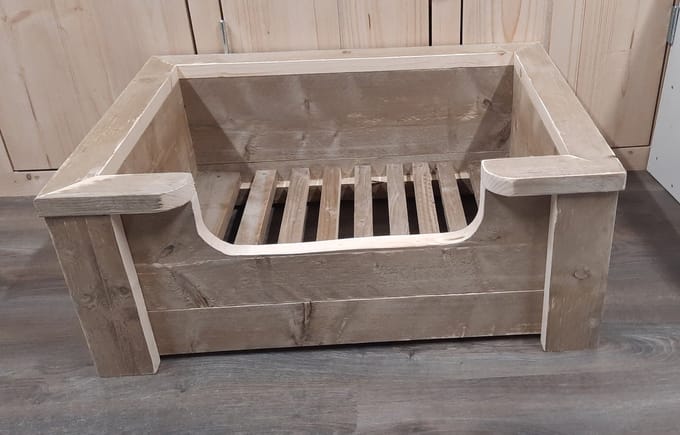 Houten hondenmand Floki van gebruikt steigerhout zonder kussen