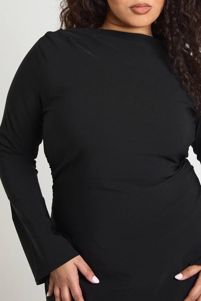 boohoo Dames Plus Gerimpelde Taille Uitlopende Mouw Mini Jurk | Zwart | Maat: 44