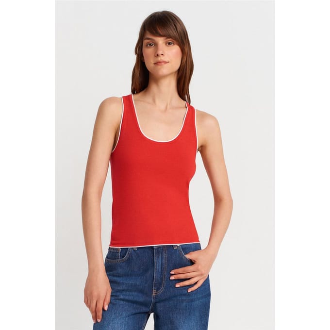 Slim Fit Geribbelde Mouwloze Cami Blouse