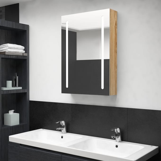 vidaXL - Badkamerkast - met - spiegel - en - LED - 50x13x70 - cm - eikenkleurig