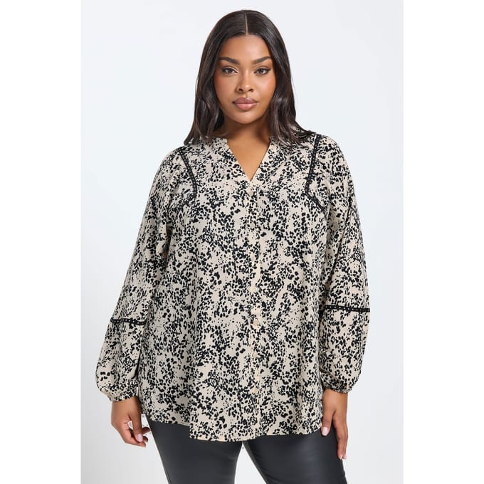 Yours Crèmekleurige Blouse Met Stippen En Studs Size 48