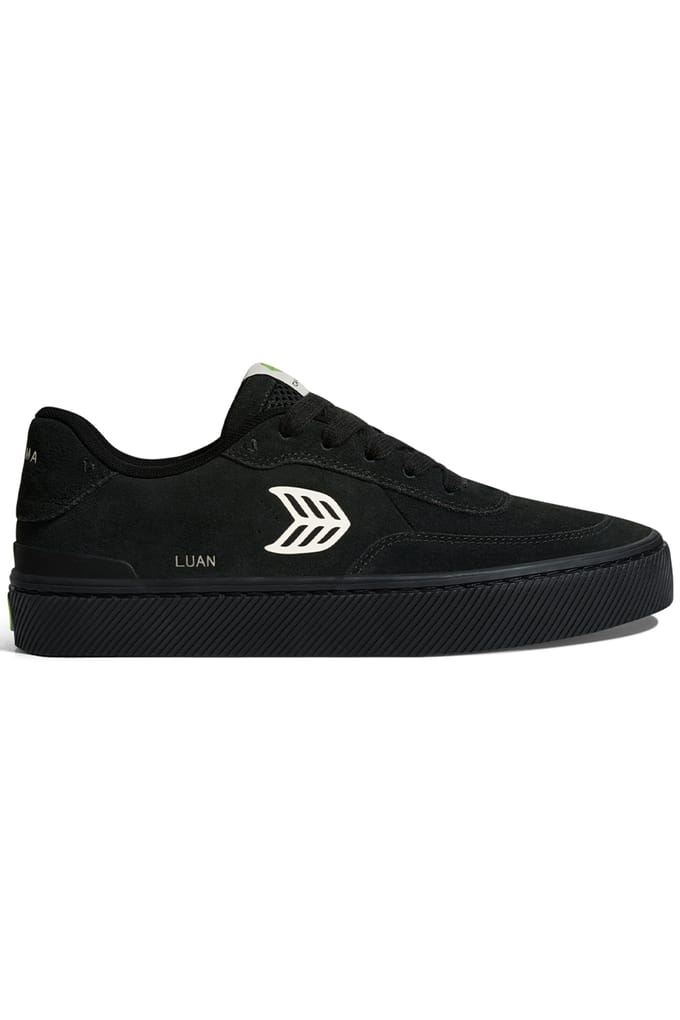 Cariuma Luan Pro All Black Suede Ivory Logo Sneaker Größe: 41 | Trainers Outlet | Unisex | Schwarz