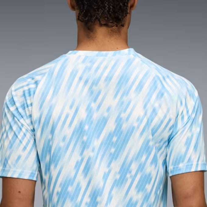Manchester City warming-up shirt 2025/26