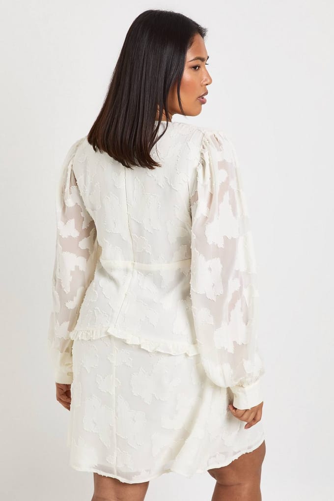 boohoo Dames Plus Burnout Chiffon Ruffle Smock Jurk | Ivoor | Maat: 44
