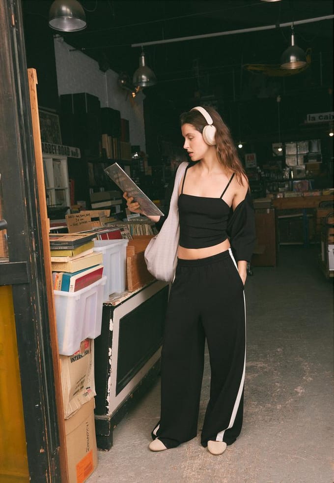 Stradivarius Zachte wide-leg joggingbroek met zijstreep  Zwart M