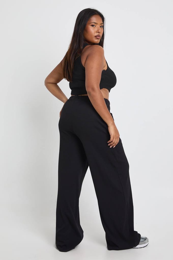 boohoo Dames Plus Rib wijde pijpenbroek | Zwart | Maat: 44