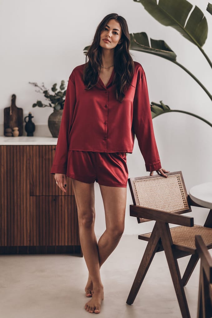 Mikuta The Red Silk Shirt Größe: M | Longsleeves Outlet | Damen | Rot
