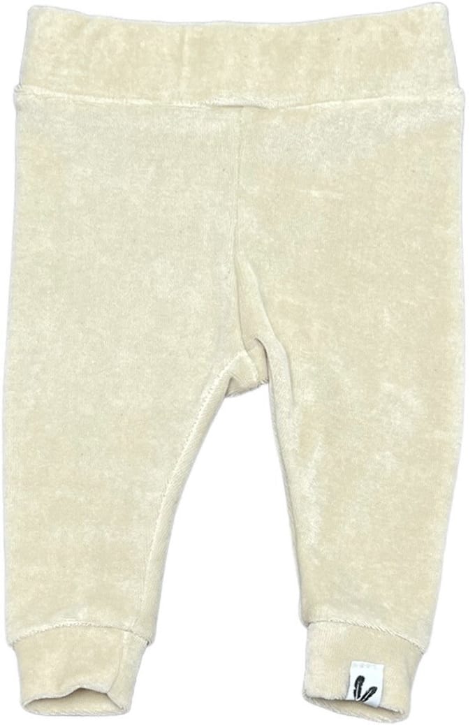 Newborn broekje skinny Nicky light beige maat 44
